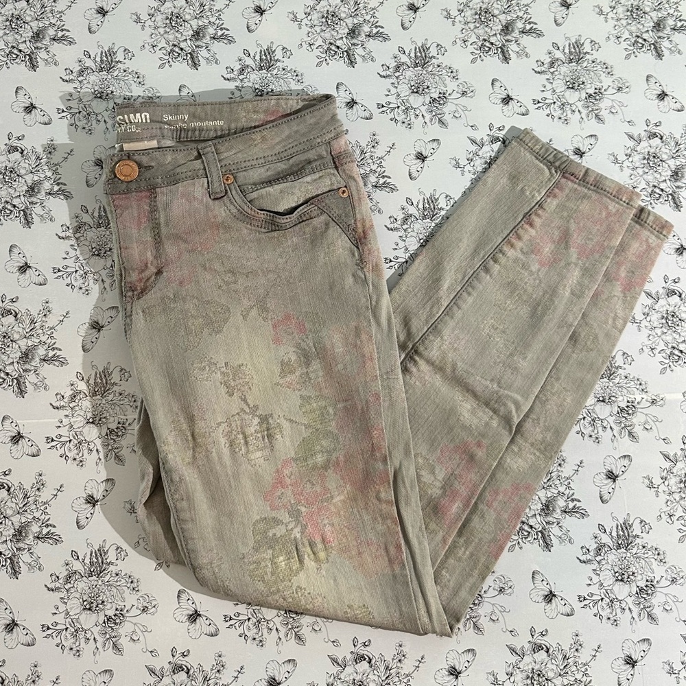 Mossimo Supply Co. Distressed Floral Skinny Jeans, Size Juniors 9
